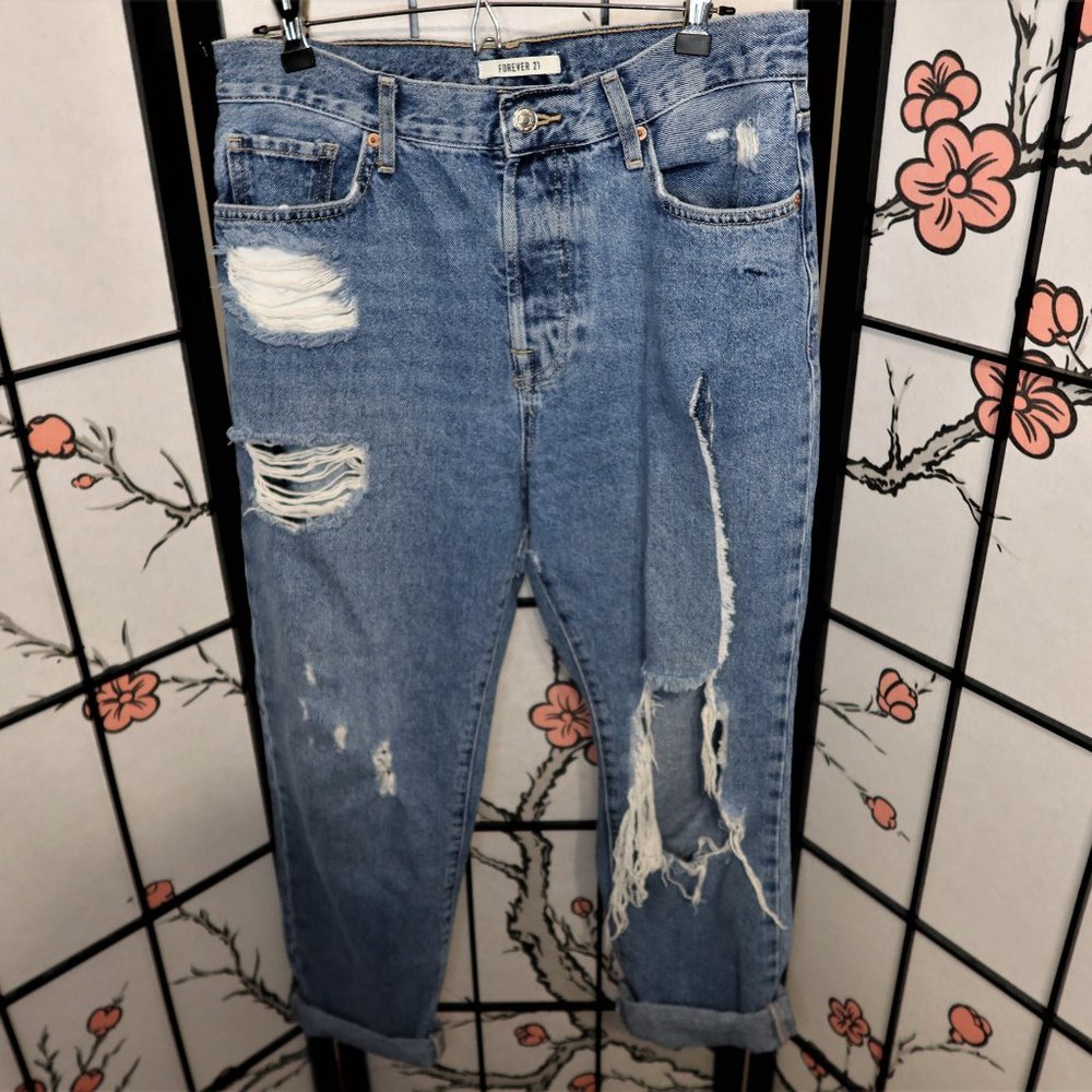 Forever 21 Blue Distressed Jeans Size 28